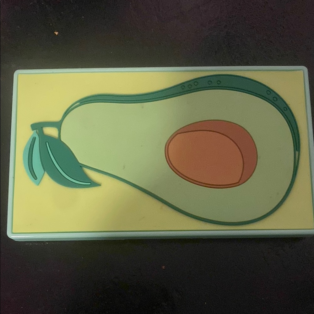 I 🖤 Revolution Mini Tasty Avocado Eyeshadow Palette
